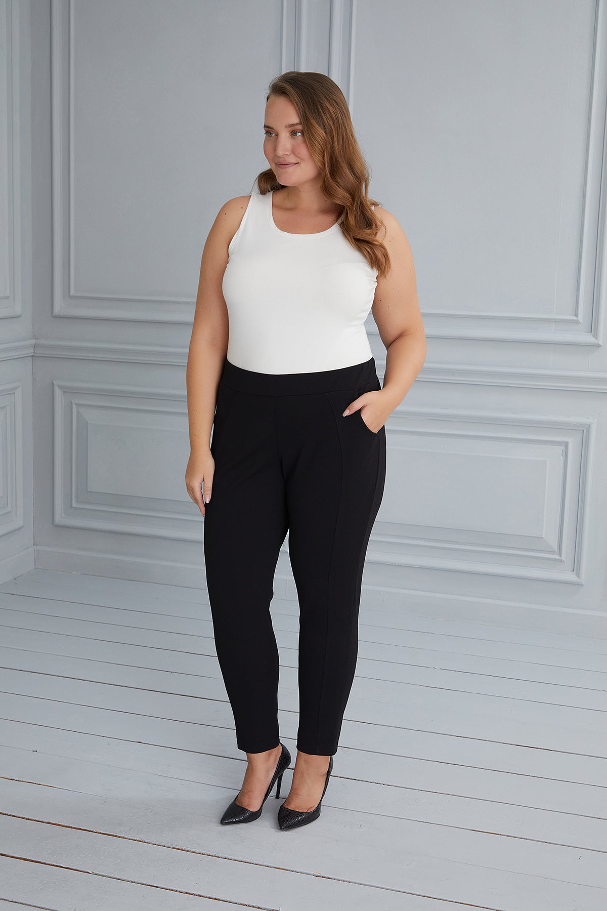 Pantalon marime mare drept Georgete - negru