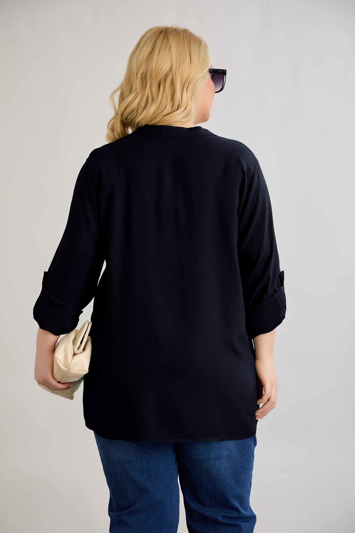 Bluza marime mare din viscoza cu fermoar la decolteu - negru