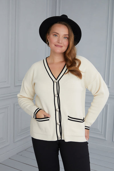 Cardigan marime mare elegant cu nasturi - ecru