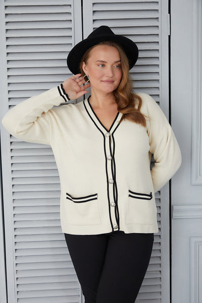 Cardigan marime mare elegant cu nasturi - ecru